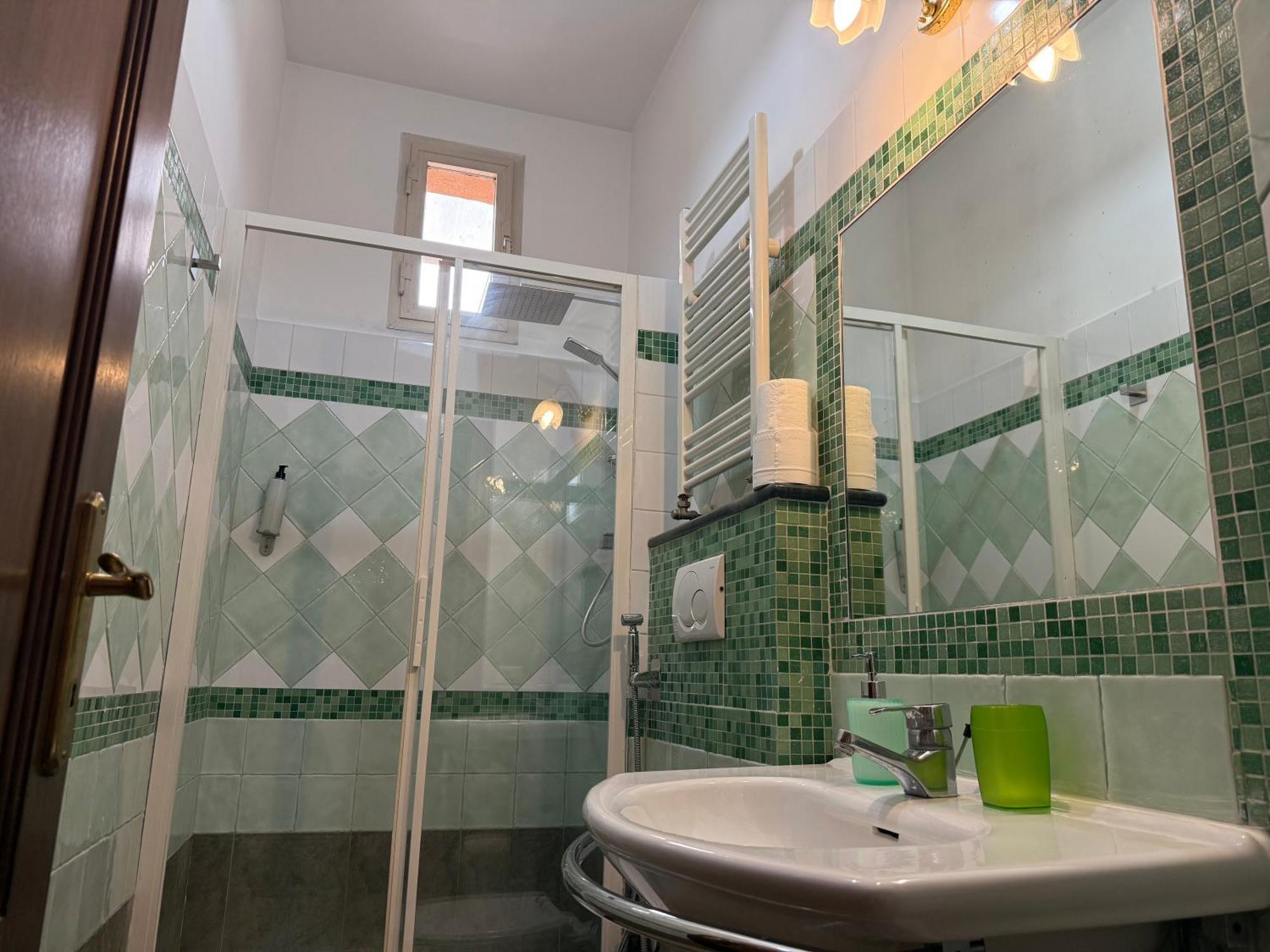 Domi 10 Apartment, Stazione Termini, Via Curtatone 12 Apartment Rom